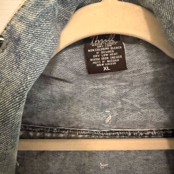 Women's Cropped Studded Denim Jacket - Light Blue - Picture 3 of 4